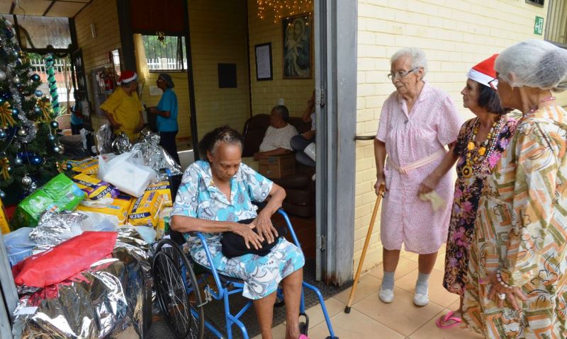 Mais de 330 abrigos de idosos já receberam doações diante da pandemia