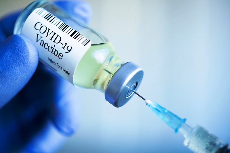 Ministério da Saúde diz que analisa todas as vacinas em estudos avançados