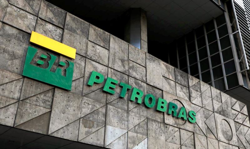 Petrobras bate recorde de importação de gás natural liquefeito