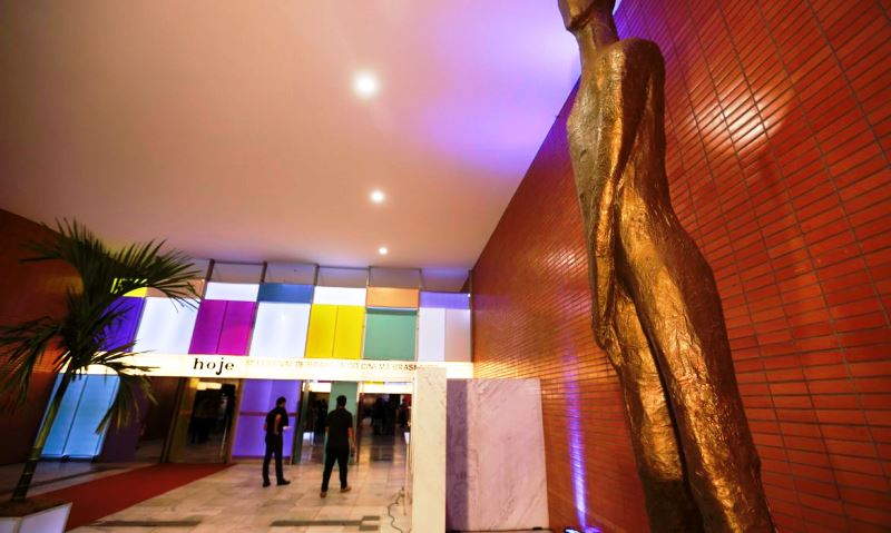 Ícone da cidade, Cine Brasília reabre após quase dois anos fechado