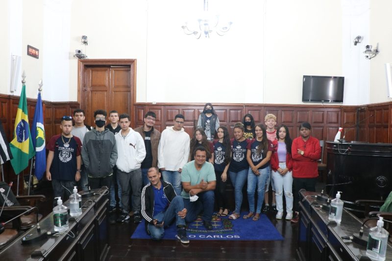 Câmara recebe visita de alunos da Escola Estadual Professor Orlando Perez