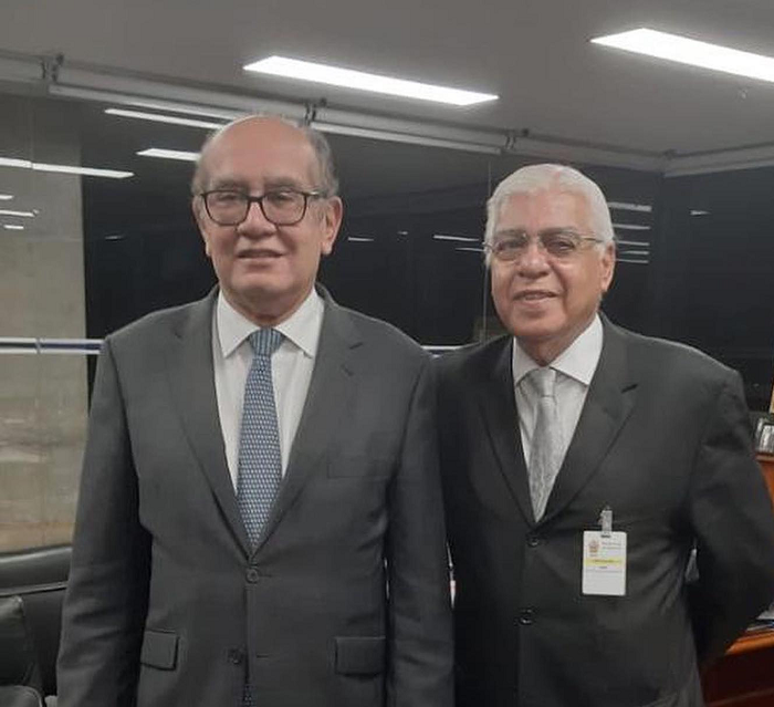 Azuaite reúne-se em Brasília com o ministro Gilmar Mendes