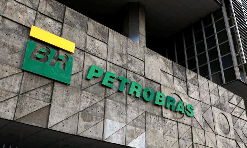 Lira volta a criticar a Petrobras e diz que País vai enfrentar a estatal